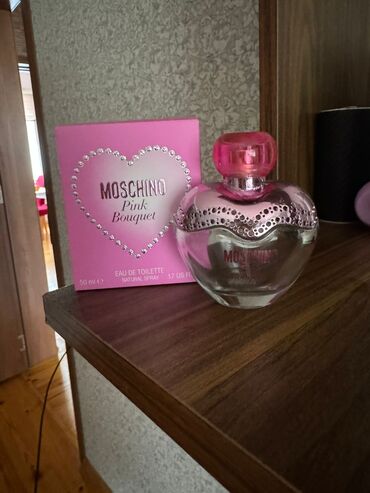 qarin ve bel piylerini eritmek: Yeni orijinal Moschino pink bouquet 50 ml