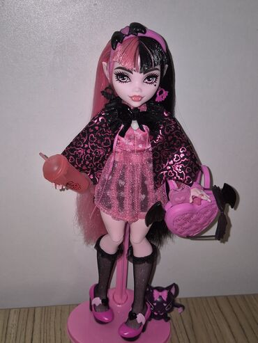 кукла лол в баку: Draculaura Monster high 
Дракулаура Монстр хай