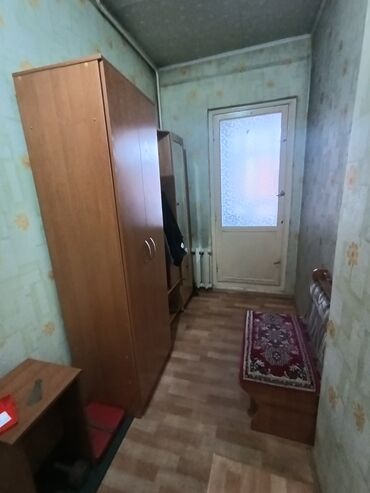 продаю квартиру 3 комнаты: 3 комнаты, 85 м², 106 серия, 5 этаж, Старый ремонт