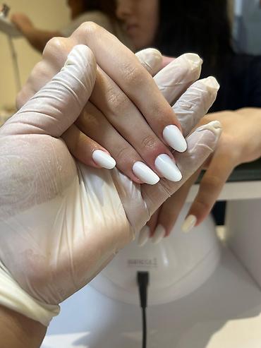 ev dizayni: Naida Nails – “Gözəllik əllərinizdə” Xidmətlər: - Klassik və aparat — 5