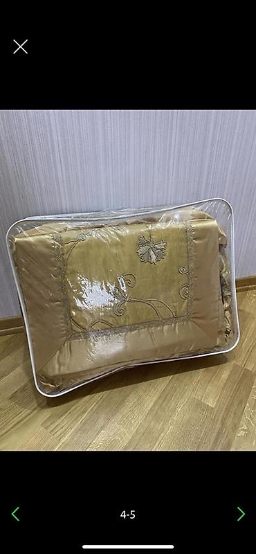 Текстиль: Для кровати Б/у цвет - Золотой Покрывало — 1
