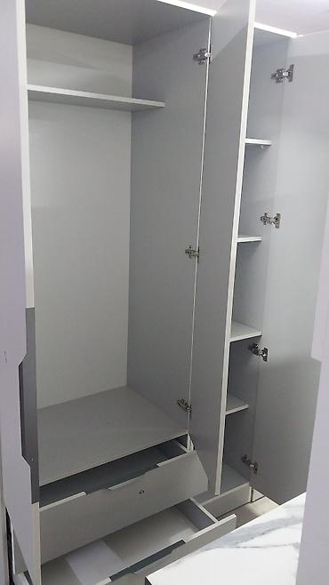 Шифоньеры, шкафы для одежды: Трёхдверный шкаф-/распашной для одежды - Габариты: ориентировочно — 18