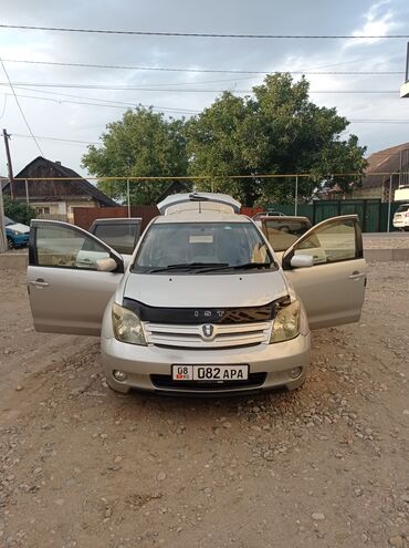 Toyota: Toyota ist: 2003 г., 1.5 л, Автомат, Бензин, Хэтчбэк