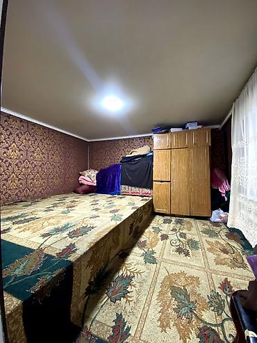 Продажа коттеджей и домов: 📌В центре селе Александровка продается большой дом на участке 16 — 10