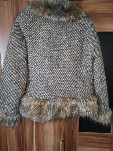 tommy hilfiger zimske jakne: Nova bundica. 
XL velicina. 
Prelepo stoji.
Made in Italy