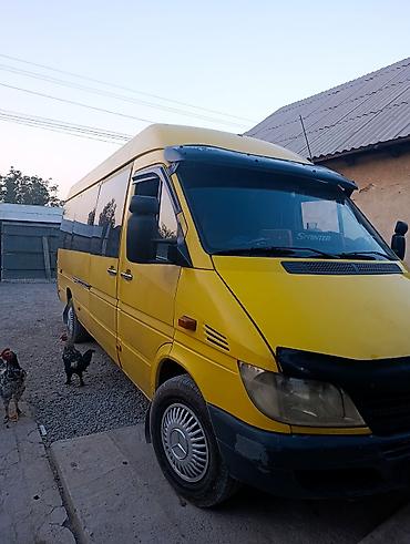 mazda 929: Желтый пассажирский микроавтобус Mercedes-Benz Sprinter (длинная база — 3