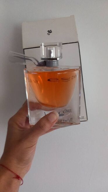 Parfemi: Blizi se kraj ove godine,a sa njom i velika novogodisnja rasprodaja — 19