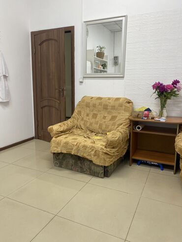 агенство кыргыз недвижимость: 35 м², С мебелью