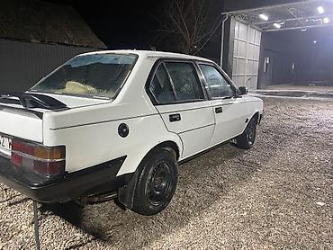 Транспорт: Volvo 360: 1989 г., 1.8 л, Механика, Бензин, Седан — 4