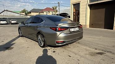 лексус ес 2018: Lexus ES: 2019 г., 2.5 л, Вариатор, Гибрид, Седан — 5