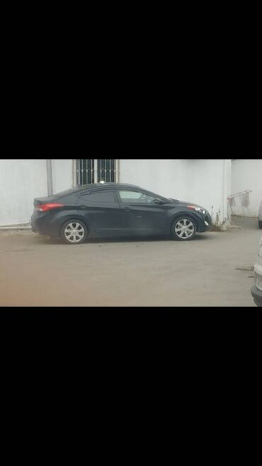 hundai elantra: Hyundai Elantra: 1.8 l | 2013 il Sedan