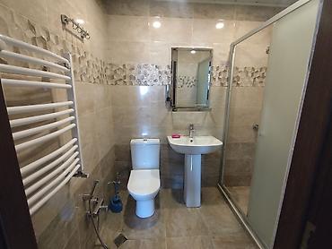 binə salxoz: İşıqlı və rahat 1 otaqlı mənzil kirayə verilir! - Ümumi sahə: 50 m² - — 5