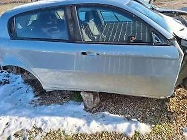 motorcycle: ALFA 147 VRATA 693MET 5V | Alfa 147 5v vrata kod boje 693met. Cena — 1