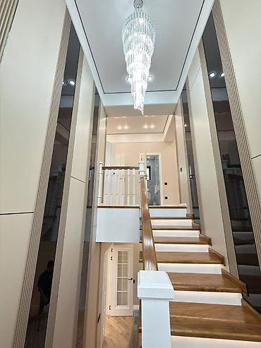 Sale of cottages and houses: Шикарный особняк в районе Ак-Орго Локация: — Ак-Орго, всего 100 м от — 2