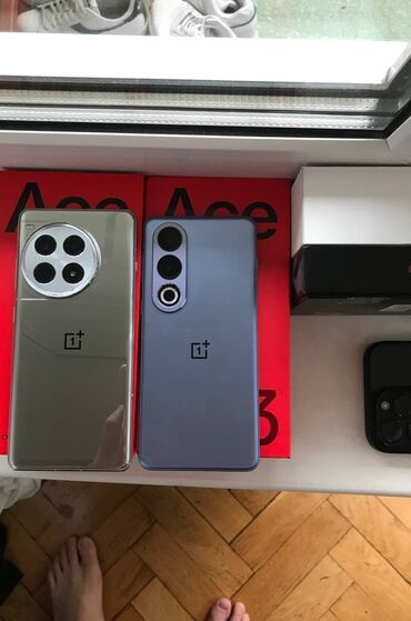 vertu телефон: OnePlus Ace 3V, Б/у, 256 ГБ, цвет - Серебристый, 2 SIM, eSIM