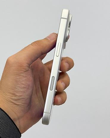 Apple iPhone: IPhone 17 Pro, Б/у, 256 ГБ, Белый, Защитное стекло, Чехол, Кабель, В рассрочку, 100 % — 10