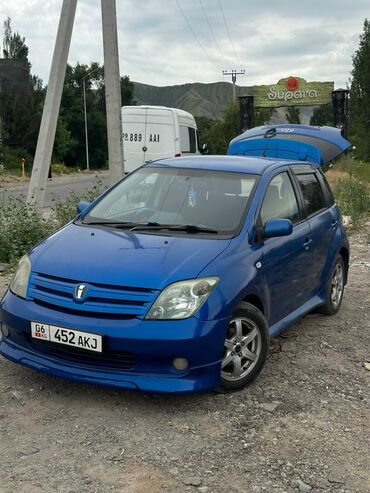 Toyota: Toyota ist: 2003 г., 1.5 л, Автомат, Бензин, Хэтчбэк