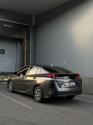 тае: Toyota Prius: 2021 г., 1.8 л, Автомат, Электромобиль, Лифтбек — 5