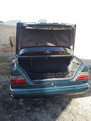 Mercedes-Benz: Mercedes-Benz W124: 1995 г., 2 л, Механика, Бензин, Седан — 12