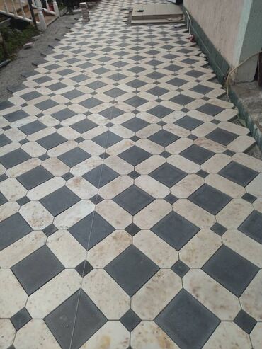 Укладка плитки: Укладка брусчатки качественно гарантия. Бордюры арычки. Замер — 5