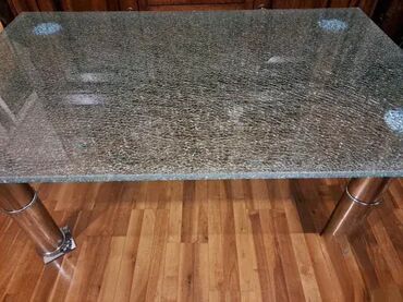 Stilski klub stolovi: Klub sto sa staklenom troslojnom plocom debljine 15mm. Sto je tezak — 1