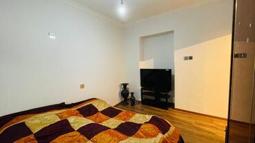 Həyət evləri və villaların satışı: 6-cı mikrorayon 5 otaqlı, 170 kv. m, Kredit yoxdur, Orta təmir -da lalafo.az — 9 Həyət evləri və villaların satışı: 6-cı mikrorayon 5 otaqlı, 170 kv. m, Kredit yoxdur, Orta təmir — 9