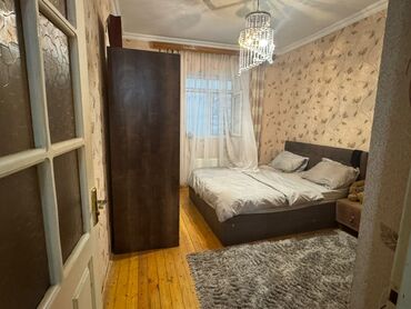 Həyət evləri və villaların satışı: Binəqədi qəs. 3 otaqlı, 100 kv. m — 5