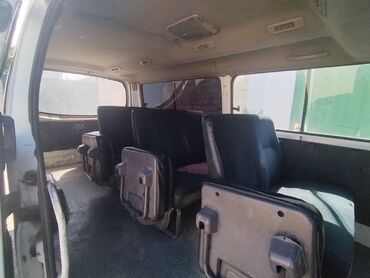 Nissan: Nissan : 3 l | 2005 il Mikroavtobus — 7