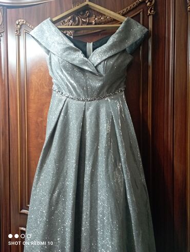 пышное кружевное платье: Вечернее платье, Пышное, Длинная модель, Без рукавов, Камни, M (EU 38)