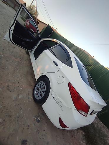 салярись: Hyundai Solaris: 2015 г., 1.6 л, Механика, Бензин, Седан — 1