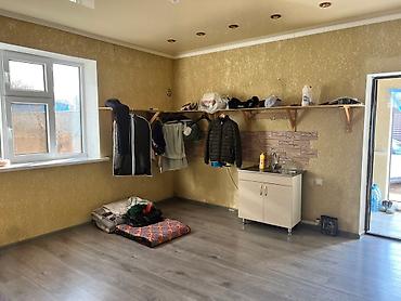 советская донецкая: 3 комнаты, 80 м², 2 соток, Беловодское, Собственник — 8