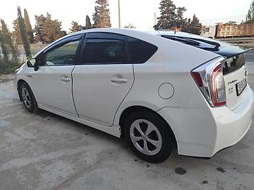 prius qranat: Toyota Prius: 1.8 l | 2013 il — 1