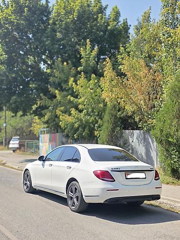 Mercedes-Benz: Mercedes-Benz E-Class: 2017 г., 2 л, Робот, Дизель, Седан — 5