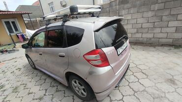 хонда сивик леви руль автамат хежибек серебристый: Honda Fit: 2008 г., 1.3 л, Вариатор, Бензин