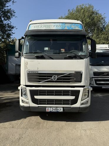 прицепы для трактора: Тягач, Volvo, Без прицепа