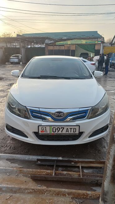 BYD: BYD : 2017 г., 3 л, Автомат, Электромобиль, Седан