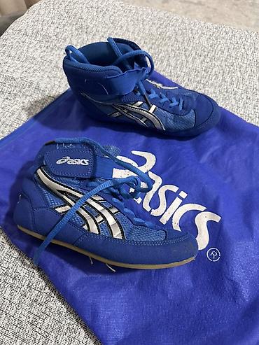 Борцовки Asics, синие, высокие.размер 31-32 Состояние отличное - at lalafo.kg Борцовки Asics, синие, высокие.размер 31-32 Состояние отличное -