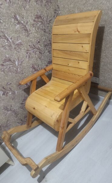 Qonaq otağı üçün, Qatlanmayan, Stul