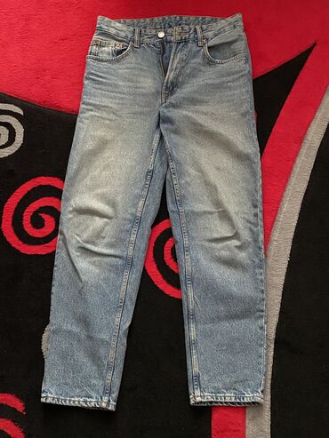 Cinslər: Kişi Paltarları Satılır. 1 şəkil: razmer 30 (S); 7 AZN. 2 şəkil — 5