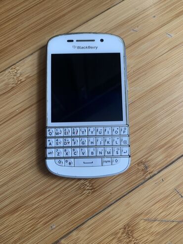 Blackberry: Blackberry Q10, Б/у, цвет - Белый