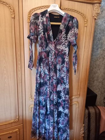 dress: Kokteyl donu, XL (EU 42)
