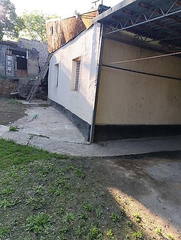 аламединском рынке: Продается дом не далеко от Аламединского рынка. Полноценный 4 комнаты — 1