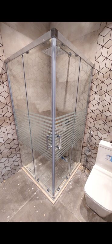 Duş kabinaları, arakəsmələr: Yeni Üstü açıq kabina, Künc üçün, Pulsuz çatdırılma — 19