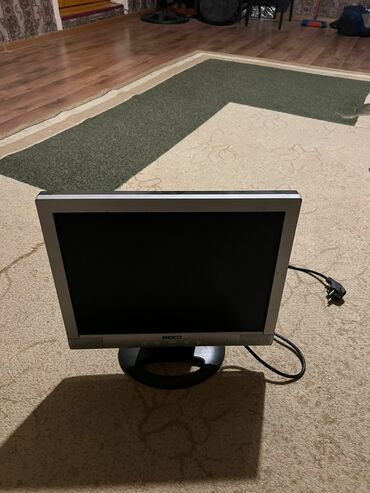 komputer monitoru: Komputer monitoru yaxşı vəziyyətdədi işləyir