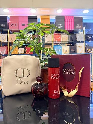 Ostalo: Jedan set. Potpun efekat. Parfem Dezodorans Neseser Savršen poklon na lalafo.rs — 16 Ostalo: Jedan set. Potpun efekat. Parfem Dezodorans Neseser Savršen poklon — 16