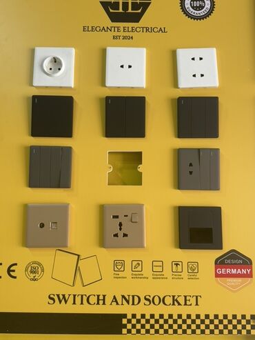 пластик трубалар: Müxtəlif növ elektrik açarları və rozetkaları, müasir dizaynda və