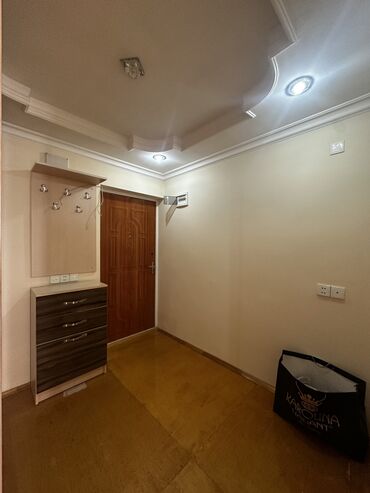 Yeni tikili: 3 otaqlı, Yeni tikili, 50 kv. m — 6