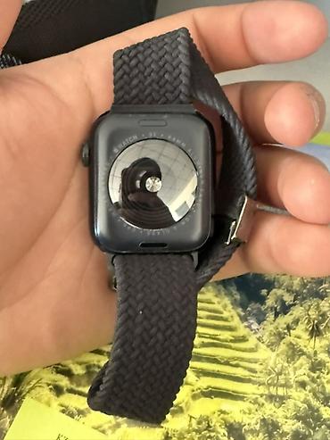 a 41: Apple Watch SE (1‑го поколения), 44 мм, алюминий, цвет корпуса — — 4