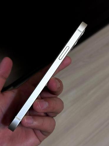 Apple iPhone: IPhone 12, Б/у, 128 ГБ, Белый, Зарядное устройство, Чехол, Защитное стекло, 71 % — 6