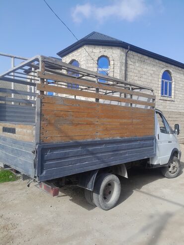 niva qapi uzlukleri: Yükdaşıma üçün praktik və geniş bortlu yük avtomobili. - Marka/model